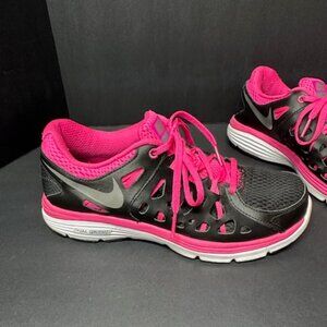Nike Dual Fusion Run 2 Woman's Size 7.5